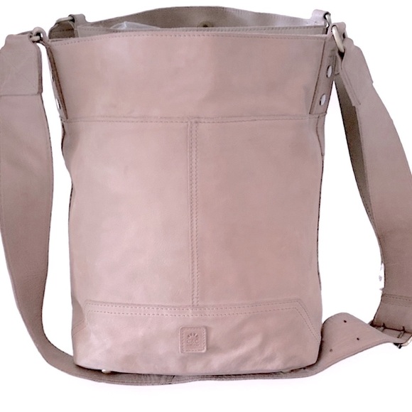 C&C California Crossbody Leather Bag Large - Picture 2 of 8